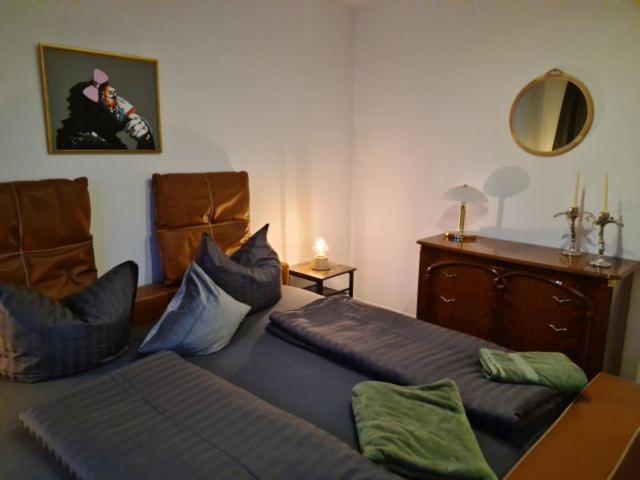 Pilgrims "Rosalie" Grosse Fewo Mit 3 Schlafzimmern, 1Bad, 2 Wc, Balkon, Fast Internet Brilon Esterno foto